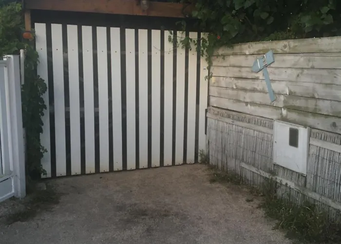 Spacious, Renovated & All-included Frontignan