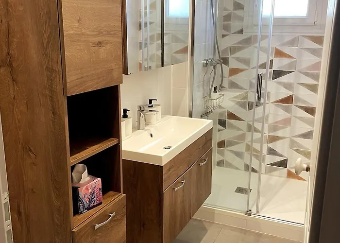 Spacious, Renovated & All-included * Frontignan